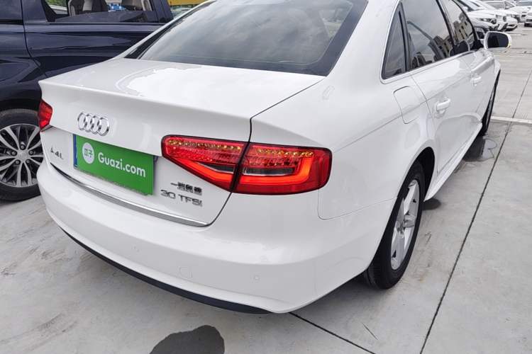 Used Audi A4L 2016 30 TFSI Collector's Edition Automatic Comfort Model Rear Right 45 Deg