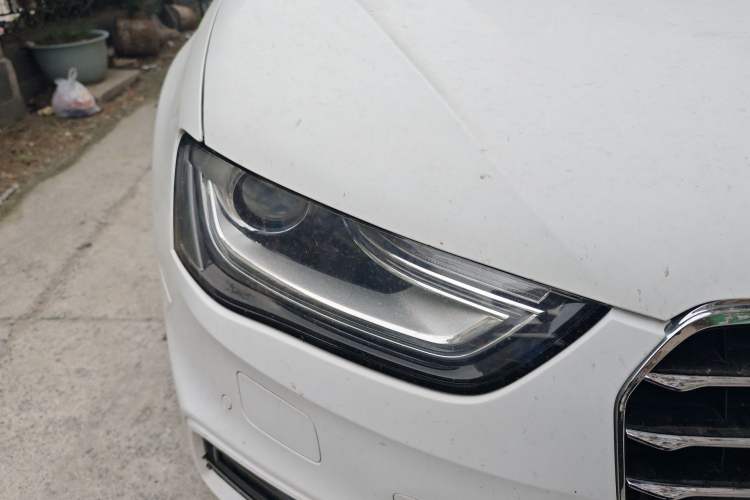 Used Audi A4L 2016 35 TFSI Collector's Edition Automatic Standard Model Right Front Headlight
