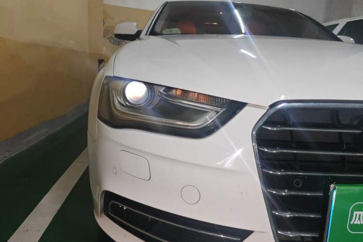 Used Audi A4L 2016 35 TFSI Collector's Edition Automatic Standard Model Right Front Headlight
