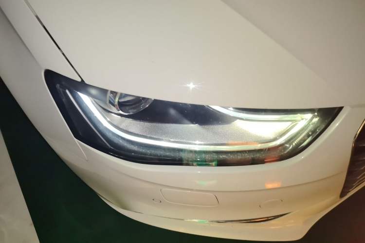 Used Audi A4L 2016 35 TFSI Collector's Edition Automatic Standard Model Right Front Headlight