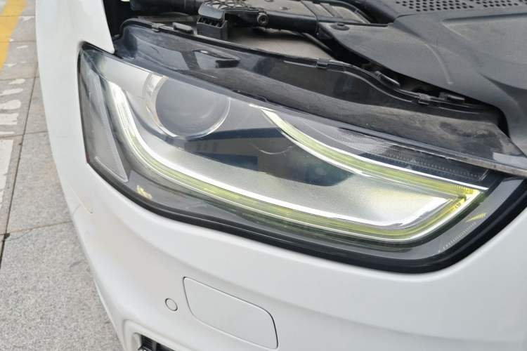 Used Audi A4L 2016 35 TFSI Collection Edition S line Comfort Model Right Front Headlight