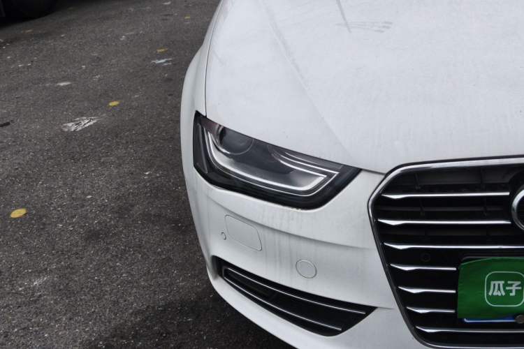 Used Audi A4L 2016 35 TFSI Collector's Edition Automatic Standard Model Right Front Headlight