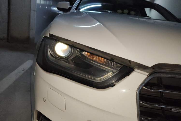 Used Audi A4L 2016 35 TFSI Collector's Edition Automatic Standard Model Right Front Headlight