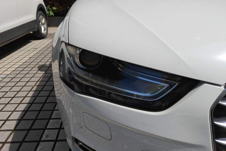 Used Audi A4L 2016 35 TFSI Automatic Comfort Model Right Front Headlight