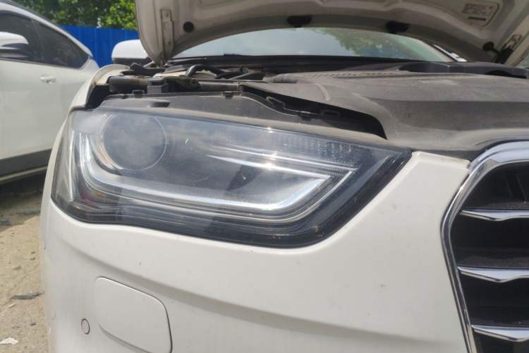 Used Audi A4L 2016 35 TFSI Collector's Edition Automatic Standard Model Right Front Headlight