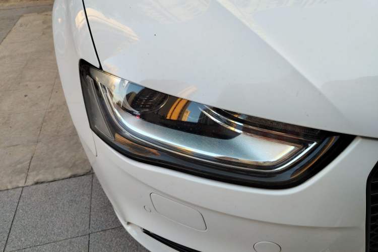 Used Audi A4L 2016 35 TFSI Automatic Standard Model Right Front Headlight