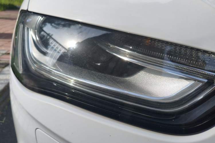 Used Audi A4L 2016 35 TFSI Collector's Edition Automatic Standard Model Right Front Headlight
