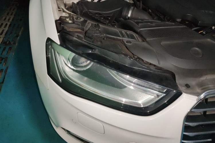 Used Audi A4L 2016 35 TFSI Collector's Edition Automatic Standard Model Right Front Headlight