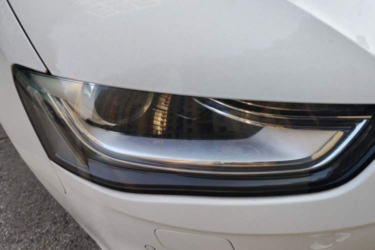 Used Audi A4L 2016 35 TFSI Automatic Standard Model Right Front Headlight