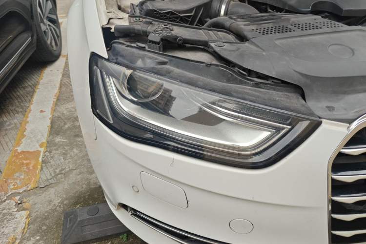 Used Audi A4L 2016 35 TFSI Collector's Edition Automatic Standard Model Right Front Headlight