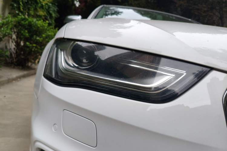 Used Audi A4L 2016 35 TFSI Collection Edition S line Comfort Model Right Front Headlight