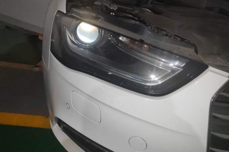 Used Audi A4L 2016 35 TFSI Automatic Comfort Model Right Front Headlight