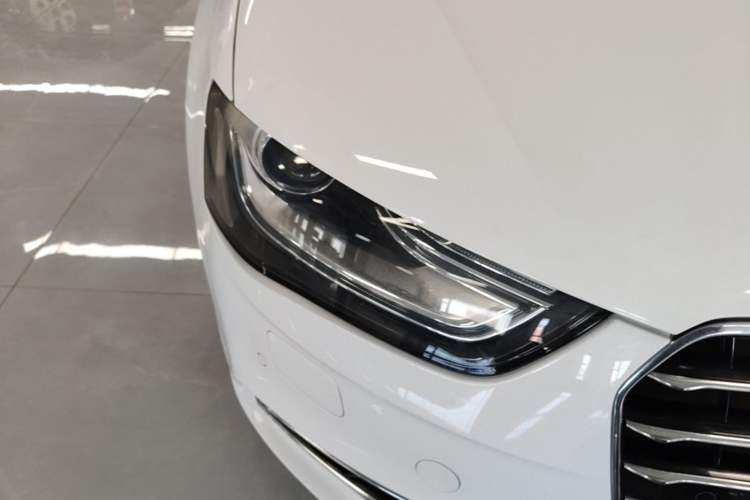 Used Audi A4L 2016 35 TFSI Collector's Edition Automatic Standard Model Right Front Headlight