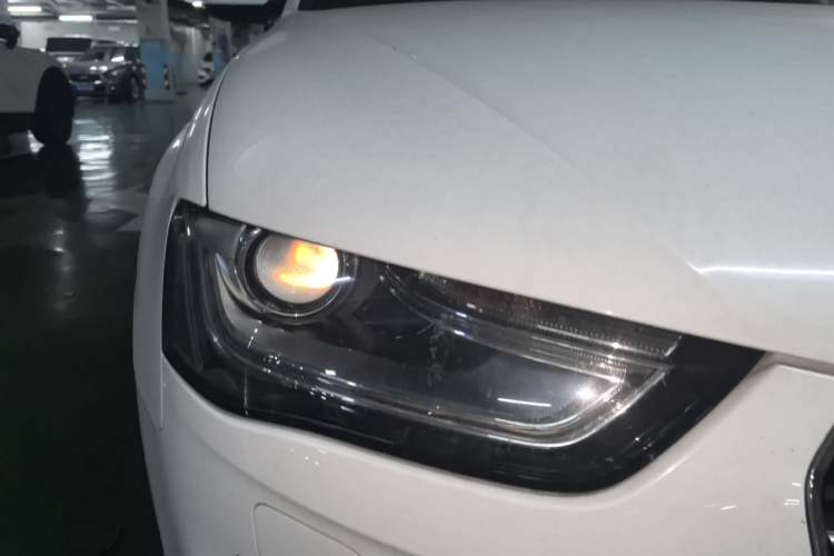 Used Audi A4L 2016 35 TFSI Automatic Standard Model Right Front Headlight
