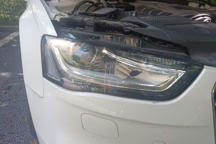 Used Audi A4L 2016 30 TFSI Collector's Edition Automatic Comfort Model Right Front Headlight
