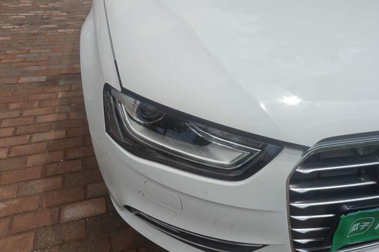 Used Audi A4L 2016 35 TFSI Automatic Comfort Model Right Front Headlight