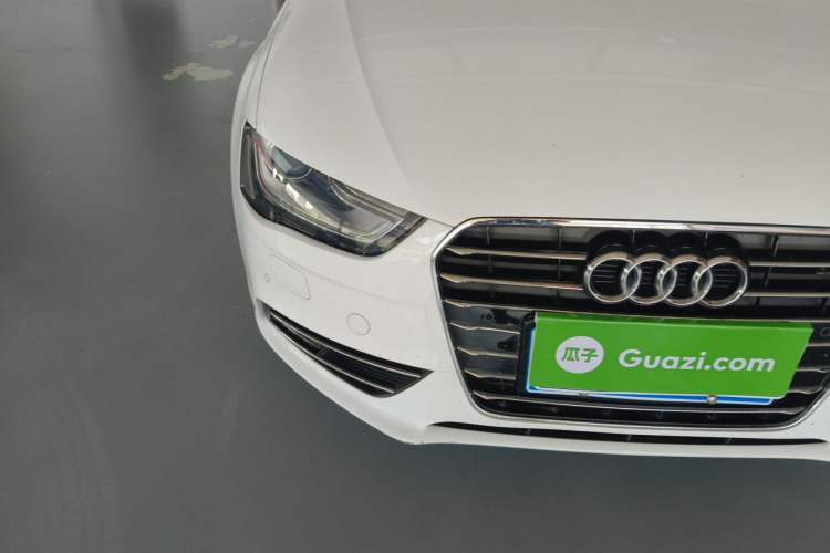 Used Audi A4L 2016 35 TFSI Collector's Edition Automatic Standard Model Right Front Headlight