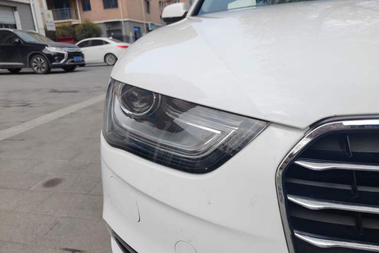 Used Audi A4L 2016 35 TFSI Collector's Edition Automatic Standard Model Right Front Headlight