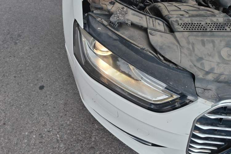 Used Audi A4L 2016 35 TFSI Collector's Edition Automatic Standard Model Right Front Headlight