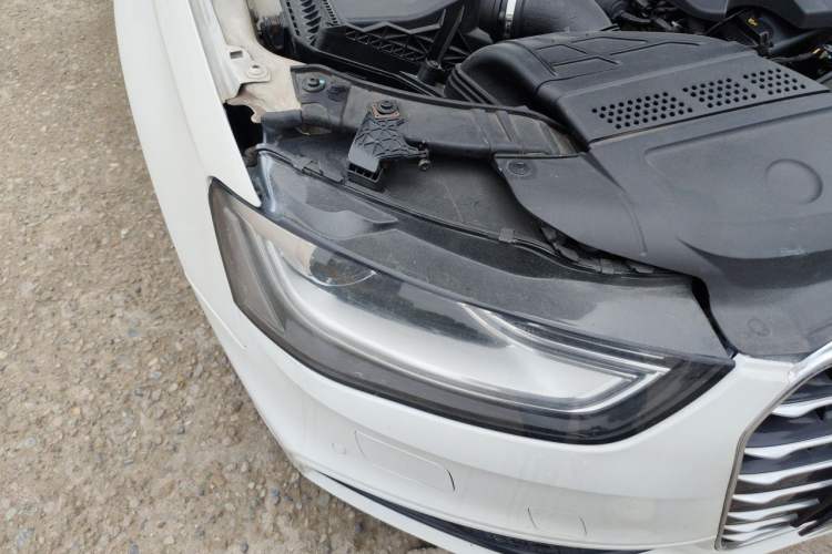 Used Audi A4L 2016 45 TFSI Collection Edition quattro Personalized Sports Model Right Front Headlight