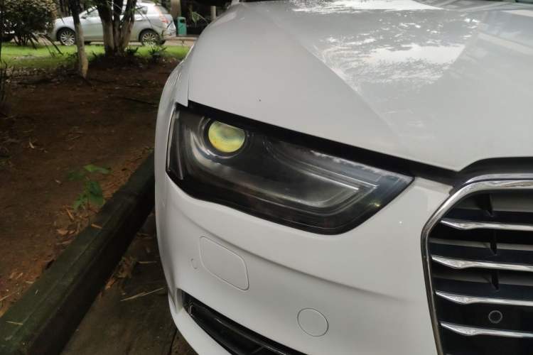Used Audi A4L 2016 35 TFSI Collector's Edition Automatic Standard Model Right Front Headlight