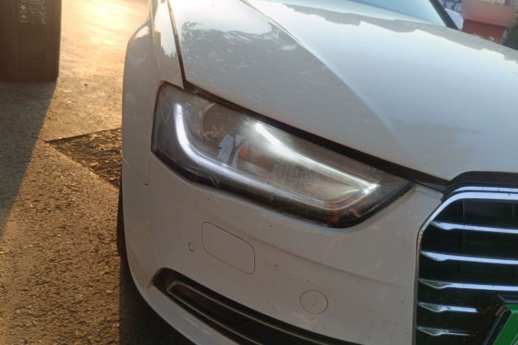 Used Audi A4L 2016 35 TFSI Collector's Edition Automatic Standard Model Right Front Headlight