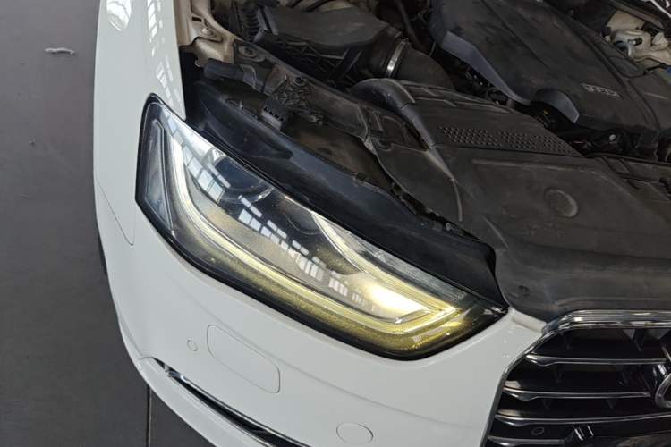 Used Audi A4L 2016 35 TFSI Automatic Comfort Model Right Front Headlight