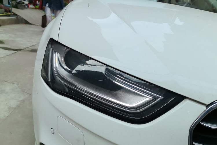 Used Audi A4L 2016 35 TFSI Collector's Edition Automatic Standard Model Right Front Headlight