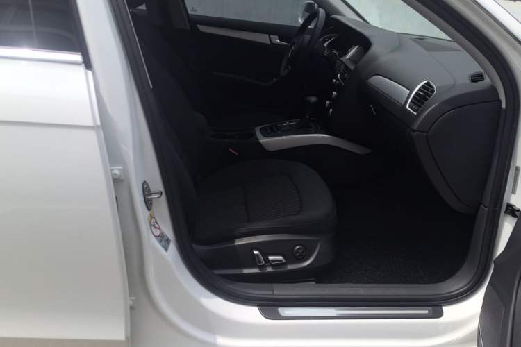 Used Audi A4L 2016 35 TFSI Collector's Edition Automatic Standard Model Right Front Seat