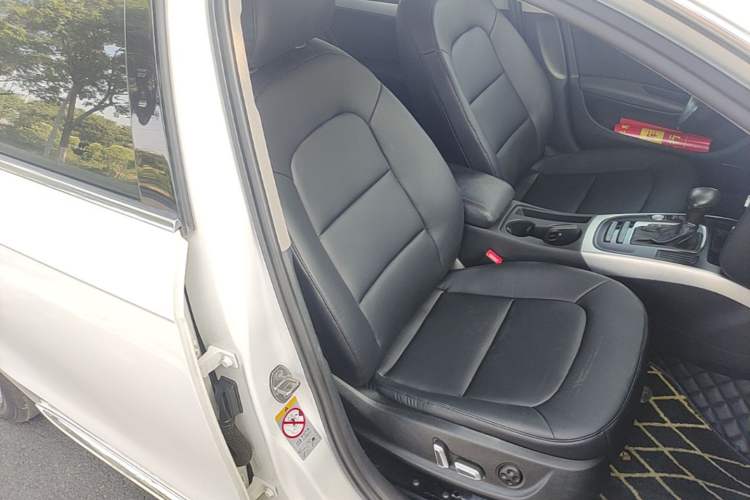 Used Audi A4L 2016 35 TFSI Collector's Edition Automatic Standard Model Right Front Seat