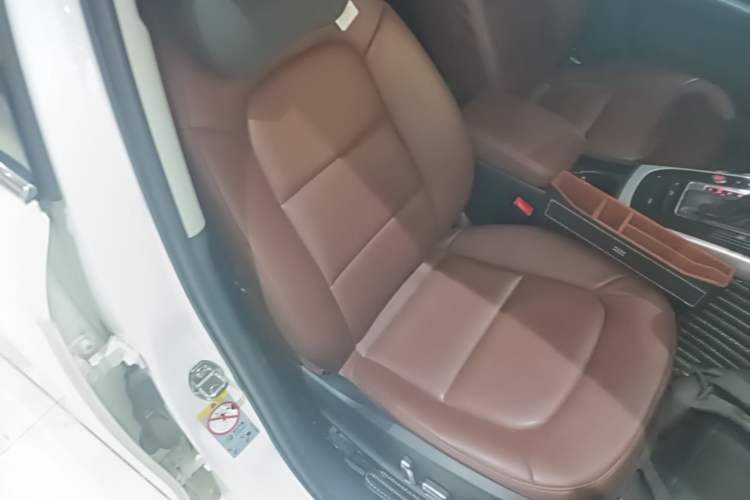 Used Audi A4L 2016 35 TFSI Collector's Edition Automatic Standard Model Right Front Seat