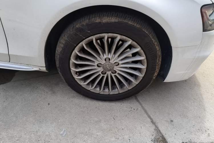 Used Audi A4L 2016 35 TFSI Collection Edition S line Comfort Model Right Front Wheel Hub