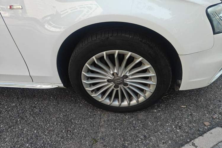 Used Audi A4L 2016 35 TFSI Collection Edition S line Comfort Model Right Front Wheel Hub