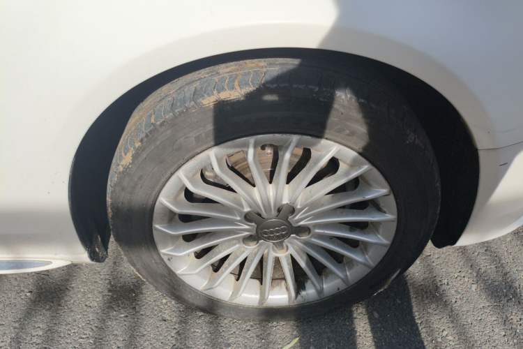Used Audi A4L 2016 35 TFSI Collector's Edition Automatic Standard Model Right Front Wheel Hub