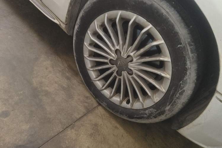 Used Audi A4L 2016 35 TFSI Collector's Edition Automatic Standard Model Right Front Wheel Hub