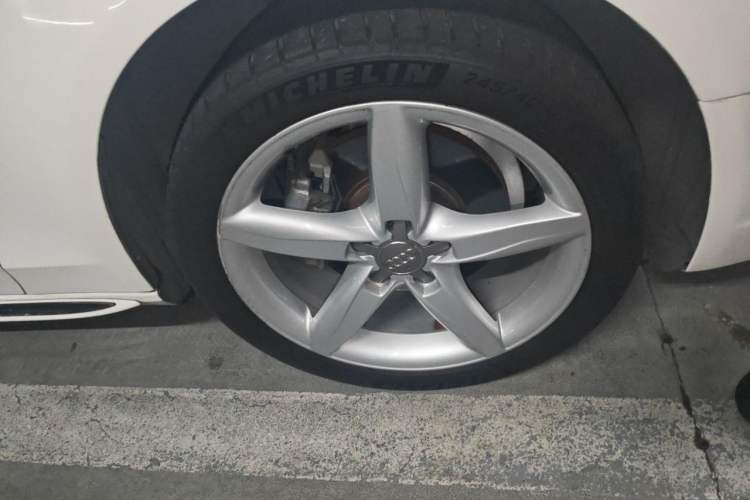 Used Audi A4L 2016 35 TFSI Collection Edition S line Luxury Model Right Front Wheel Hub