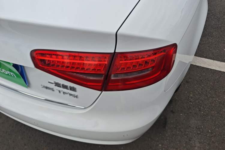 Used Audi A4L 2016 35 TFSI Automatic Comfort Model Right Rear Taillight