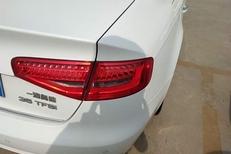 Used Audi A4L 2016 35 TFSI Collector's Edition Automatic Standard Model Right Rear Taillight