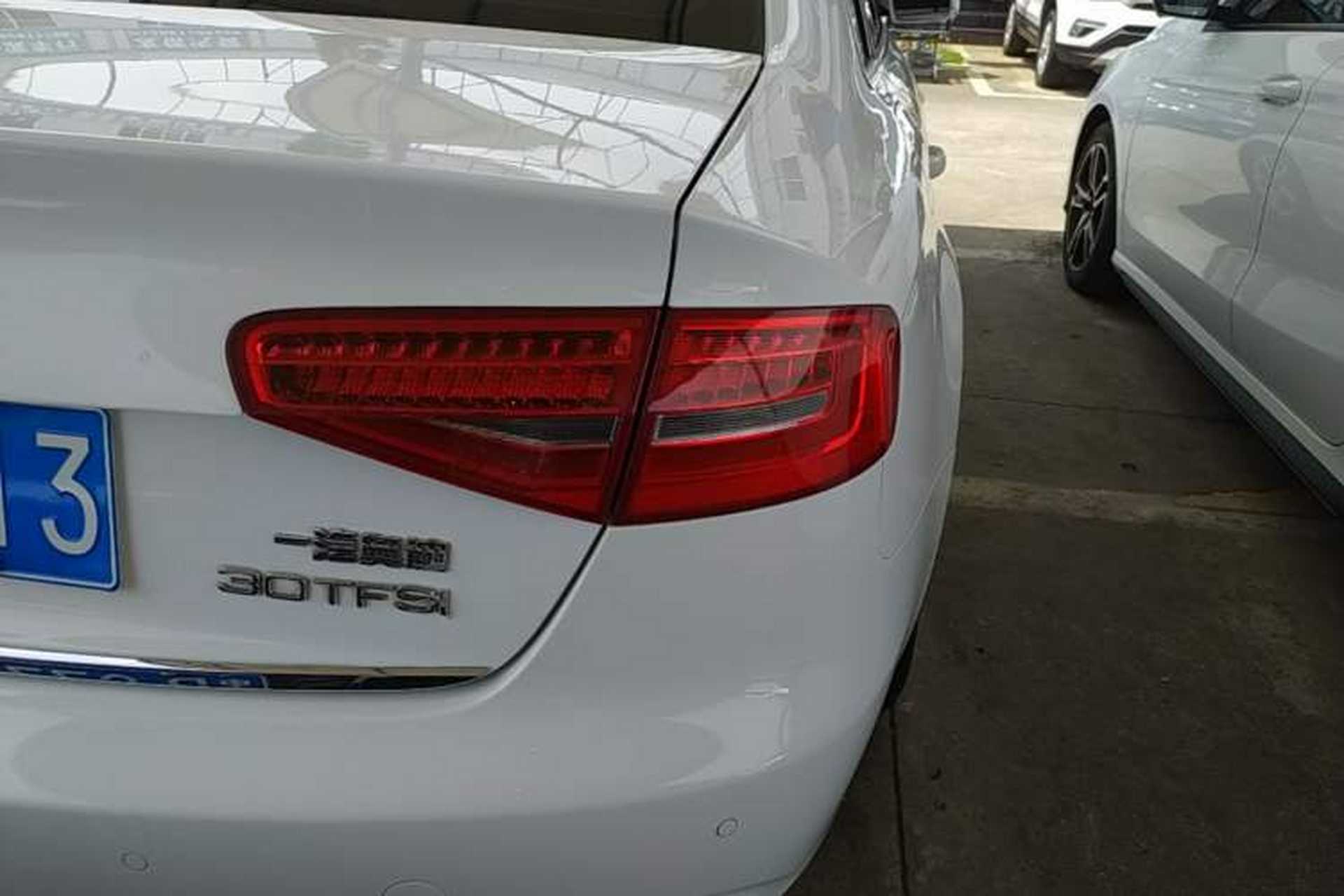 Used Audi A4L 2016 30 TFSI Collector's Edition Automatic Comfort Model Right Rear Taillight
