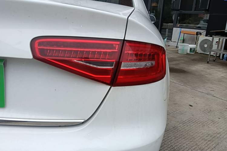 Used Audi A4L 2016 35 TFSI Collector's Edition Automatic Standard Model Right Rear Taillight