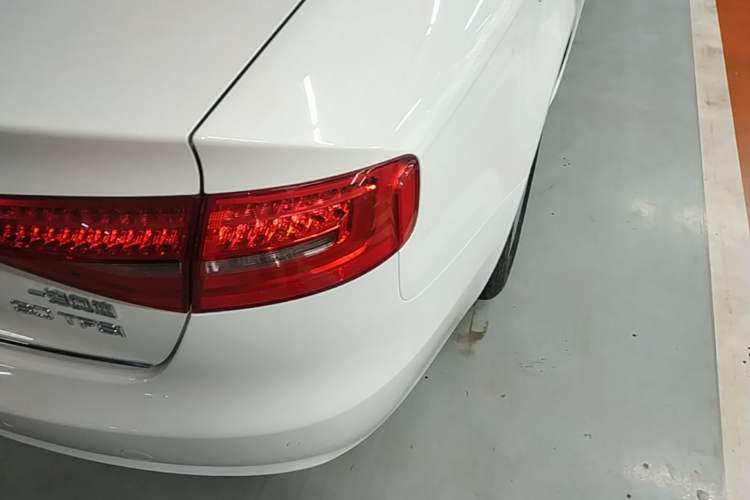 Used Audi A4L 2016 30 TFSI Collector's Edition Automatic Comfort Model Right Rear Taillight
