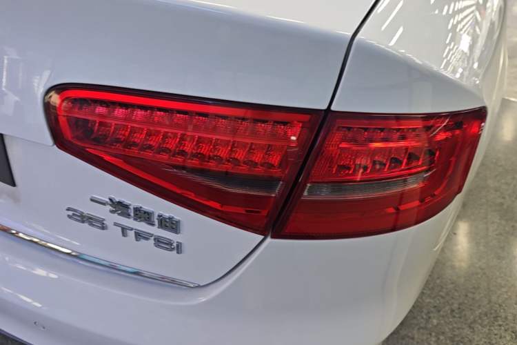 Used Audi A4L 2016 35 TFSI Collection Edition S line Comfort Model Right Rear Taillight