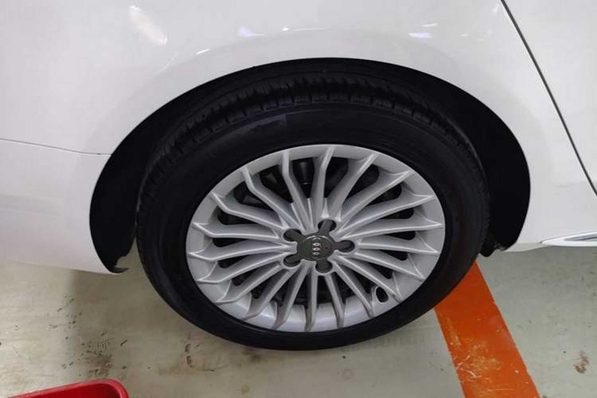 Used Audi A4L 2016 35 TFSI Collector's Edition Automatic Standard Model Right Rear Wheel Hub