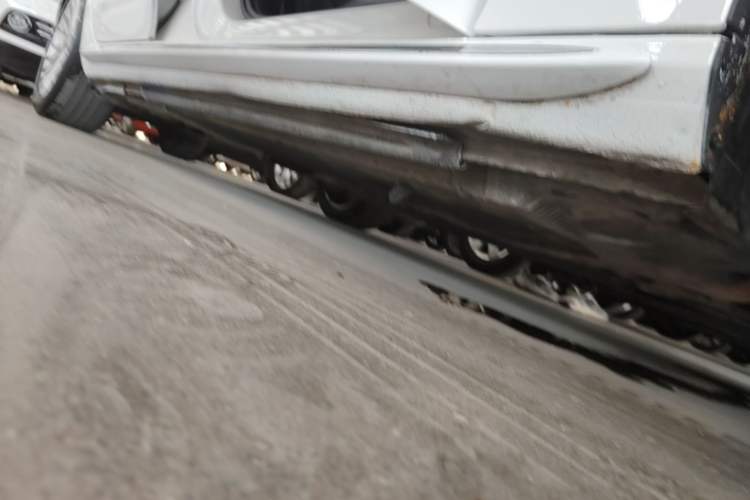 Used Audi A4L 2016 35 TFSI Automatic Comfort Model Right Side Sill