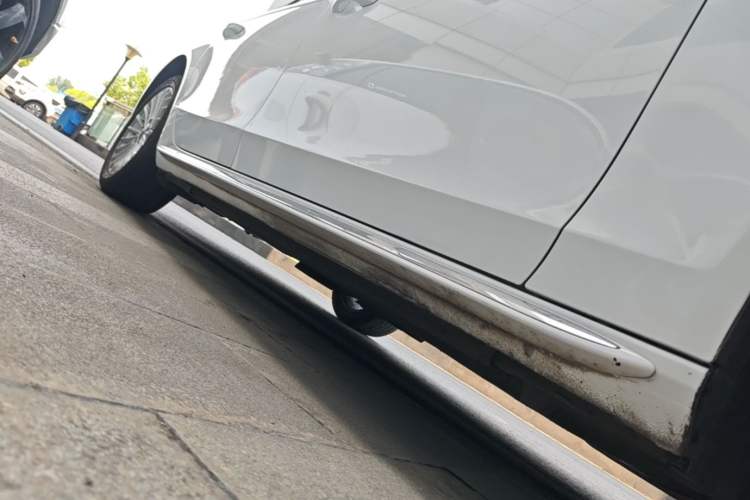 Used Audi A4L 2016 35 TFSI Collector's Edition Automatic Standard Model Right Side Sill