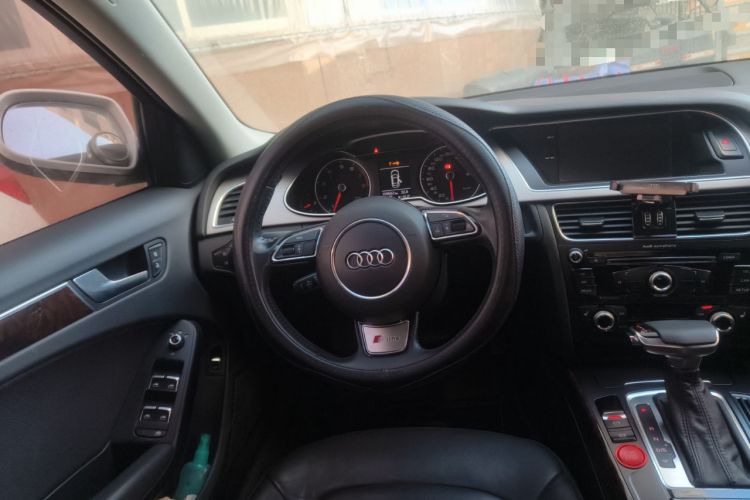 Used Audi A4L 2016 35 TFSI Collection Edition S line Comfort Model Steering Wheel