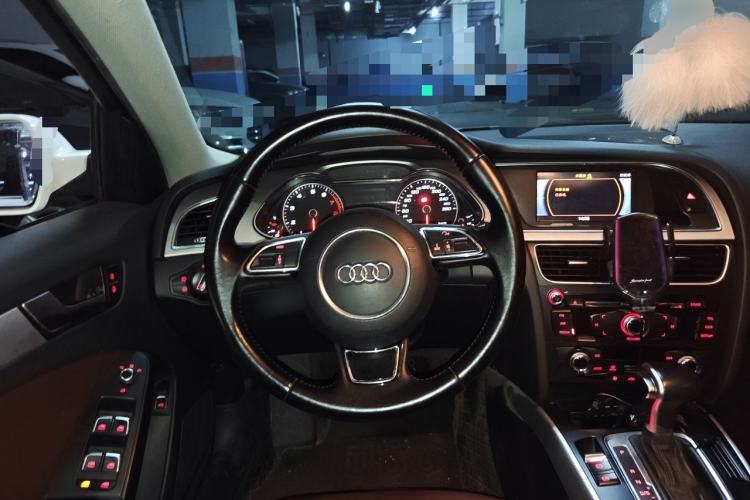 Used Audi A4L 2016 35 TFSI Collector's Edition Automatic Standard Model Steering Wheel