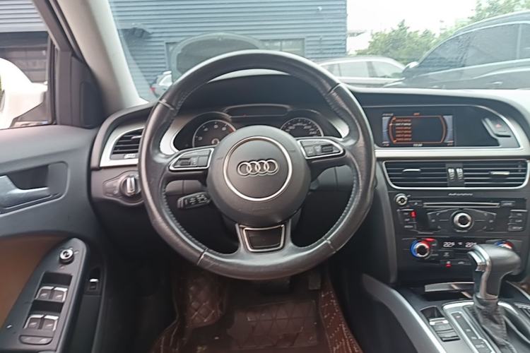 Used Audi A4L 2016 35 TFSI Collector's Edition Automatic Standard Model Steering Wheel