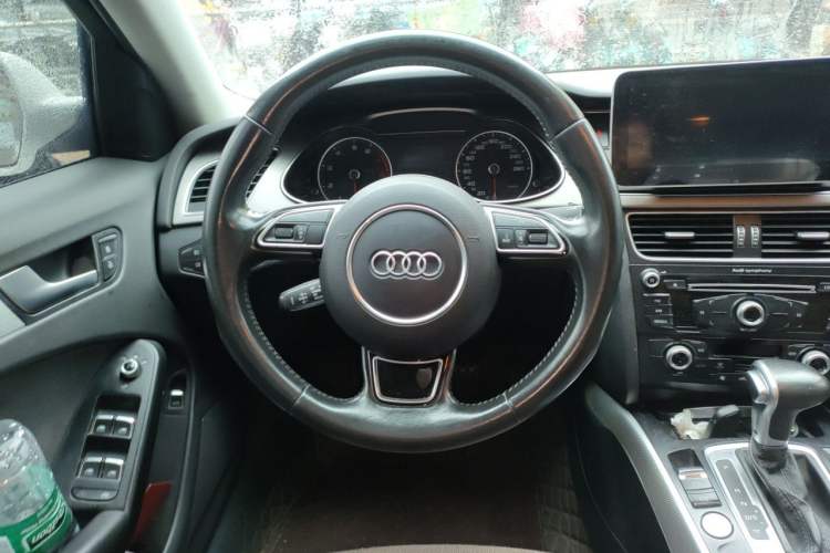 Used Audi A4L 2016 35 TFSI Collector's Edition Automatic Standard Model Steering Wheel