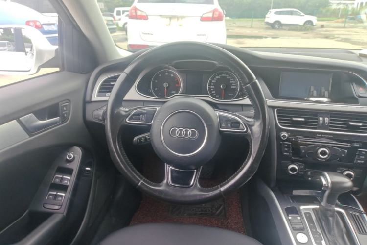 Used Audi A4L 2016 35 TFSI Collector's Edition Automatic Standard Model Steering Wheel